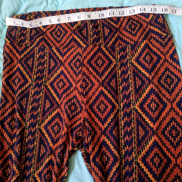 LuLaRoe Aztec Tall & Curvy Leggings - Picture 7 of 7